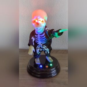 Rare 2011 Gemmy Halloween GRAVE RAVERS Animated Dancing Skeleton Plays Dynamite